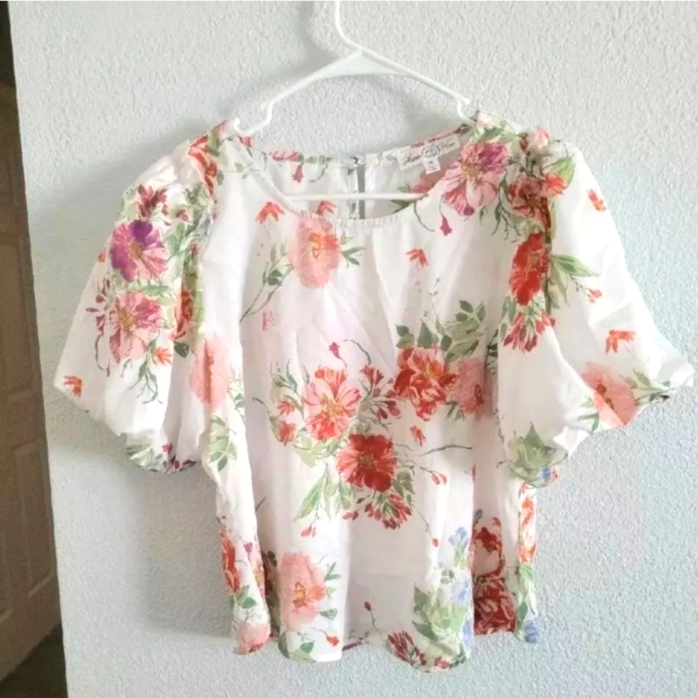STEM and VINE  Floral Print Puffy Half Sleeve Blouse Sz M.